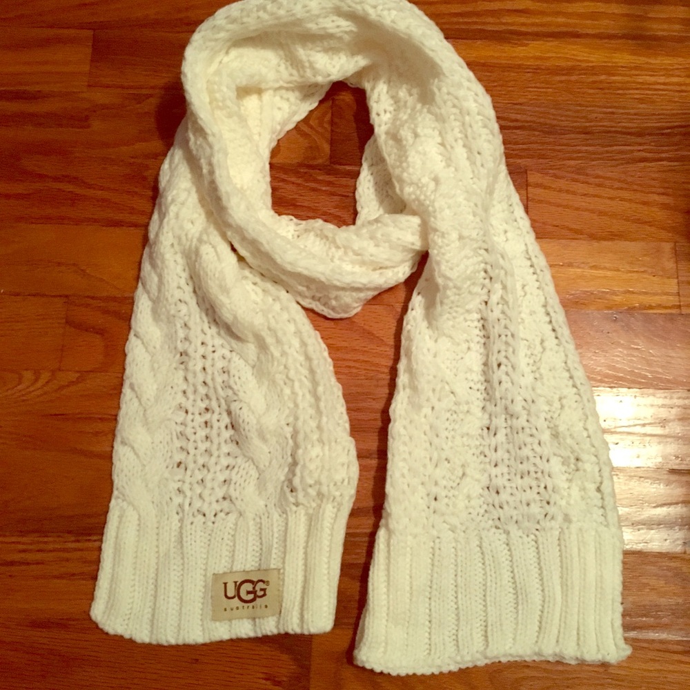 New white UGG scarf